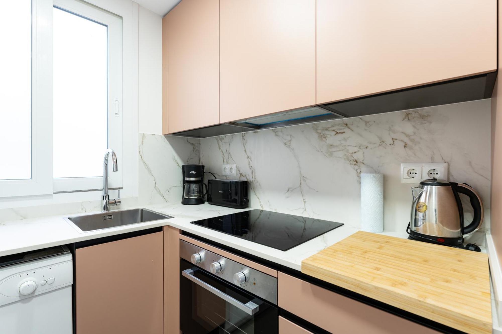 Tropico Carihuela View & Parking Apartment Torremolinos Luaran gambar