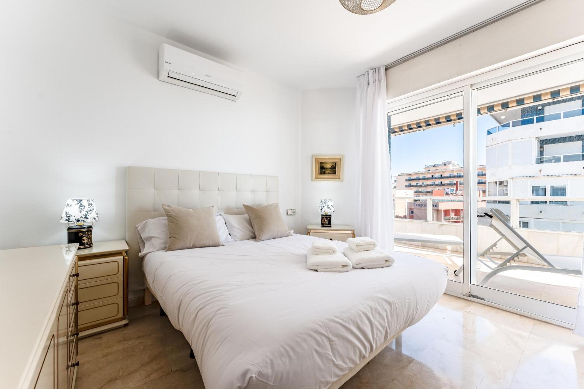 Tropico Carihuela View & Parking Apartment Torremolinos Luaran gambar