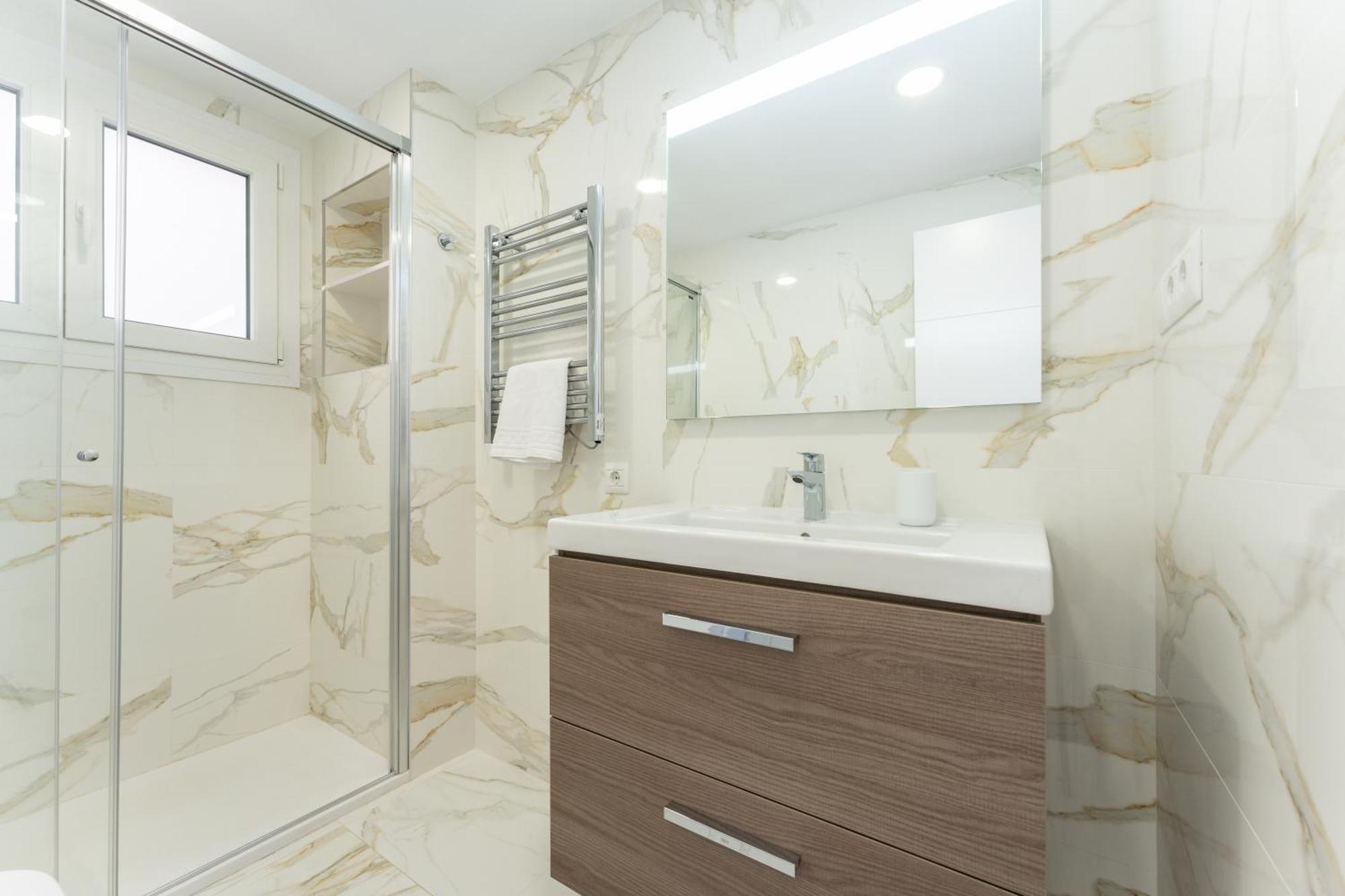 Tropico Carihuela View & Parking Apartment Torremolinos Luaran gambar