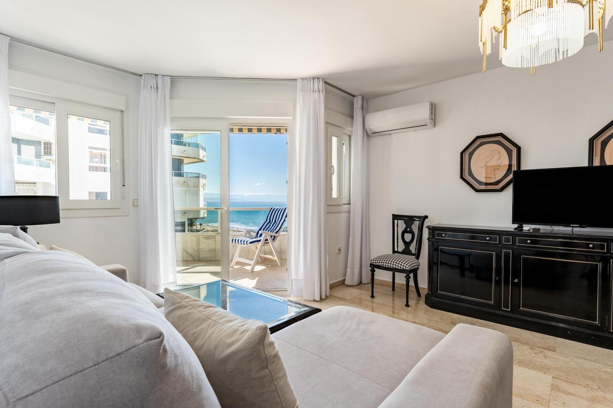 Tropico Carihuela View & Parking Apartment Torremolinos Luaran gambar