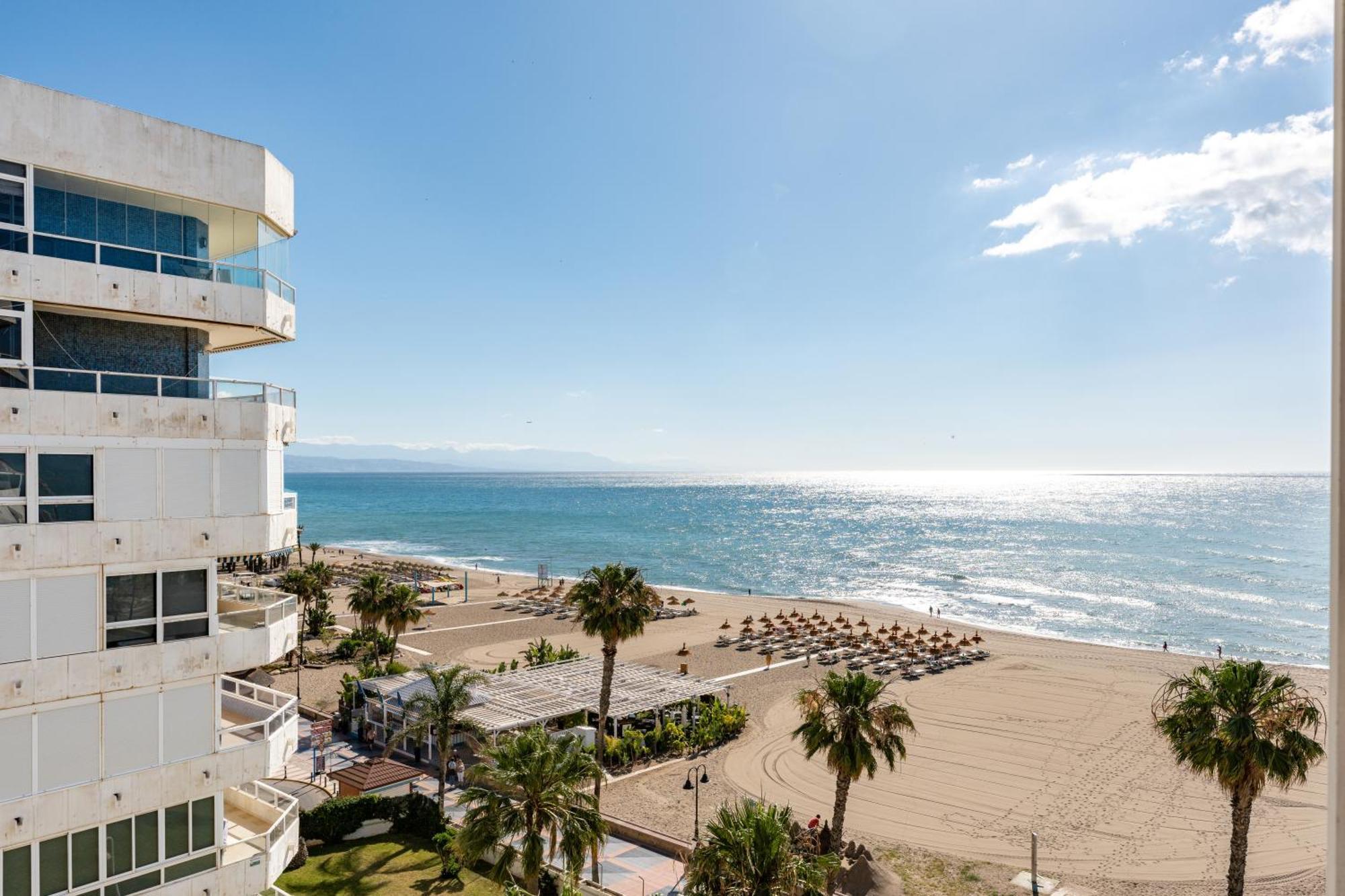 Tropico Carihuela View & Parking Apartment Torremolinos Luaran gambar